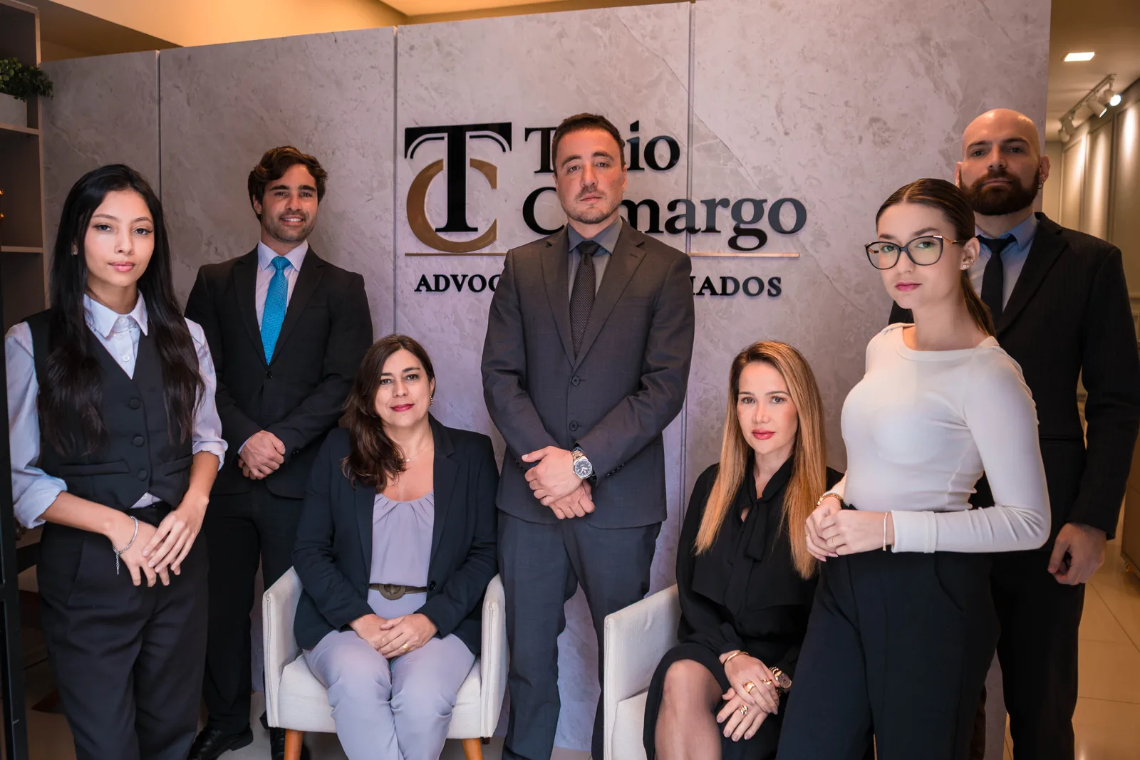 Equipe do escritório Tácio Camargo Advogados Associados